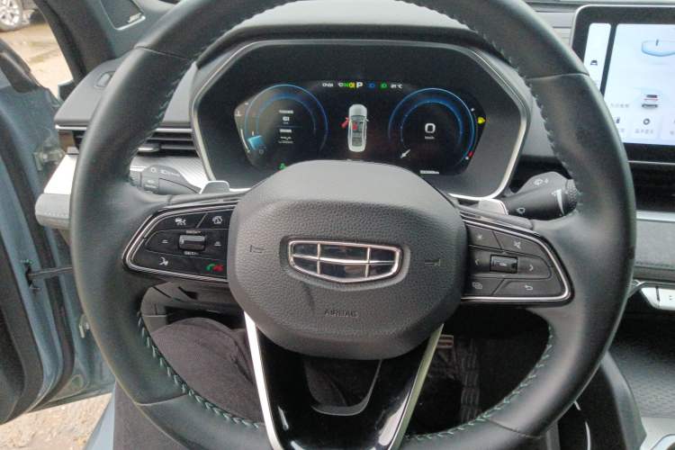 Used Geely Auto Preface 2023 2.0TD "Only This Verdant Green" Edition Steering Wheel