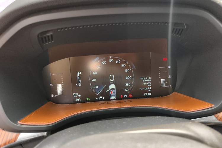 Used Volvo XC60 2019 T5 4x4 Smart Edition China VI Standard