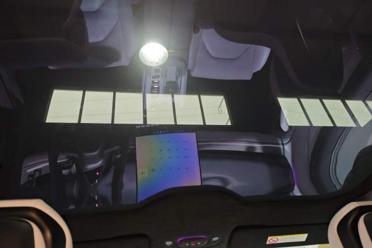 Used Xiaomi Auto SU7 2024 Four-Wheel Drive Ultra-Long Range Advanced Intelligent Driving Max Edition