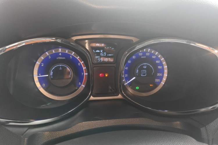 Used JAC Group Refine S5 2014 2.0T Automatic Luxury Edition
