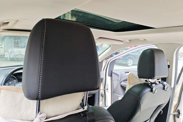 Used Ford Kuga 2018 Facelifted EcoBoost 180 Two-Wheel-Drive Platinum Wing Edition Headliner