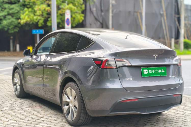 Used Tesla Model Y 2021 Long-Range All-Wheel-Drive Version