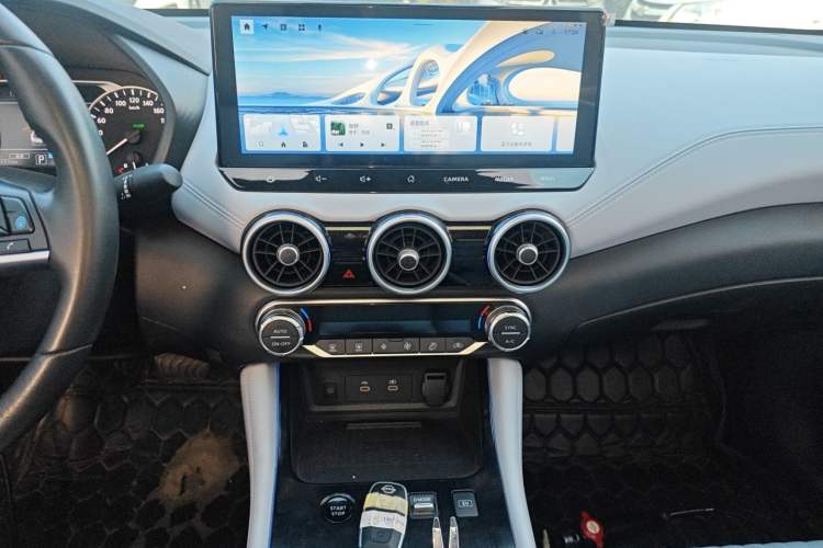 Used Nissan Sylphy 2023 Super Hybrid Electric Drive Ultra-Luxury Model Audio And AC Panel