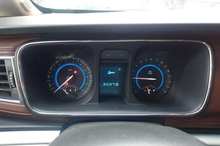 Used Buick GL8 2014 2.4L CT Luxury Business Comfort Edition
