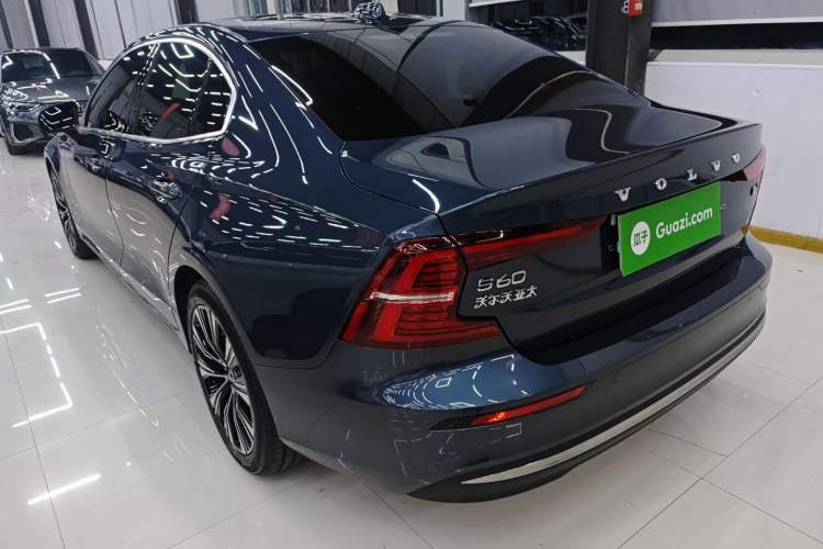 Used Volvo S60 2023 B4 Zhiyuan Luxury Edition
