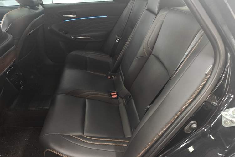 Used Toyota Avalon 2024 Dual-Engine 2.5L XLE Premium Edition
