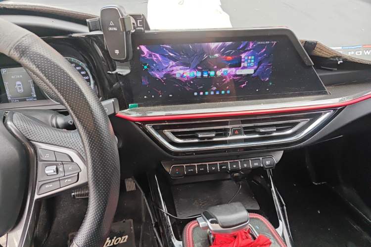 Used CHANGAN OSHAN X5 2021 Revised Version 1.5T DCT Luxury Edition Audio And AC Panel