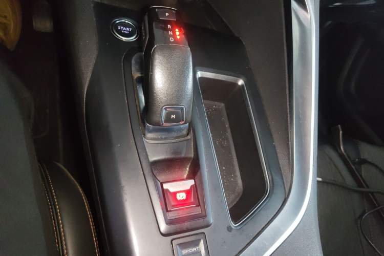 Used Peugeot 5008 2017 380THP 7-Seater Elite Edition
