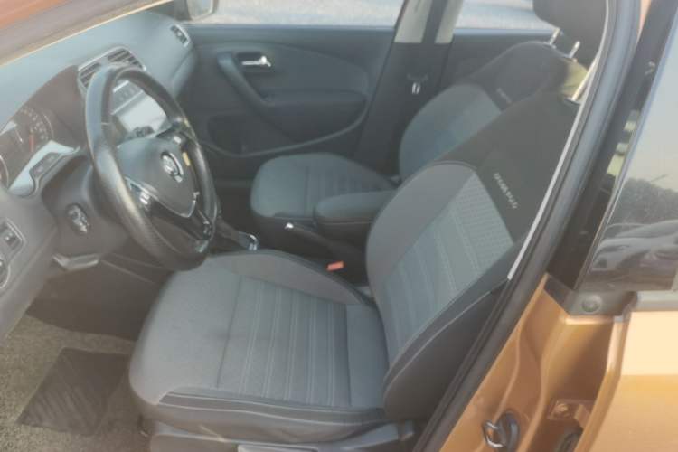 Used Volkswagen Polo 2014 1.6L Cross Polo Automatic