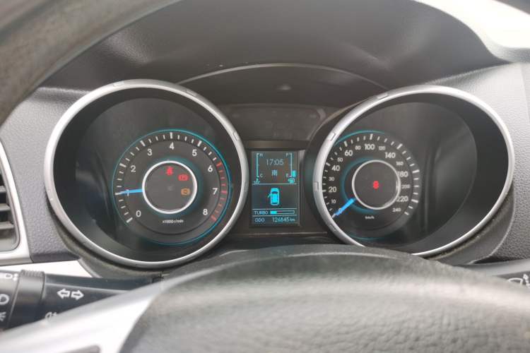 Used BAIC Senova X65 2015 2.0T manual Comfort trim level