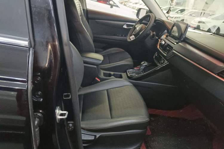 Used Kia Sportage R 2019 2.0L Automatic Smart Luxury Edition Right Front Seat