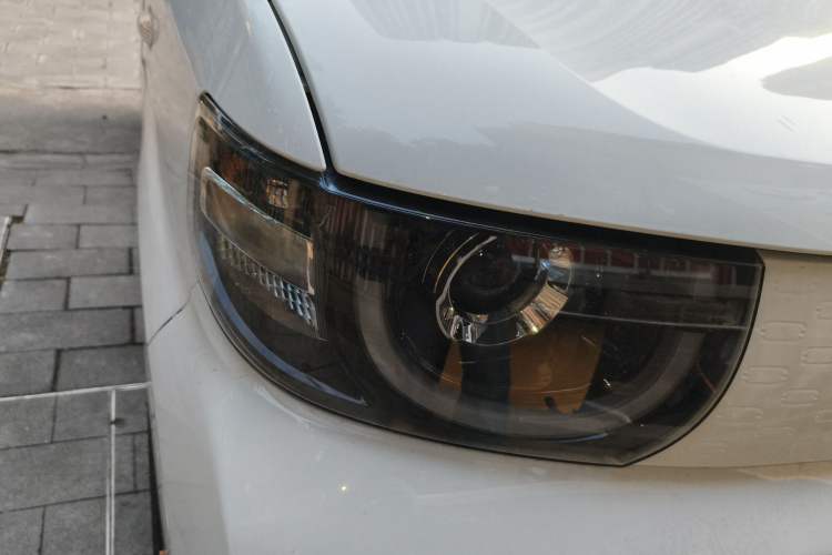 Used Chery QQ Ice Cream 2022 170km Sundae Phosphate Lithium-Ion Right Front Headlight