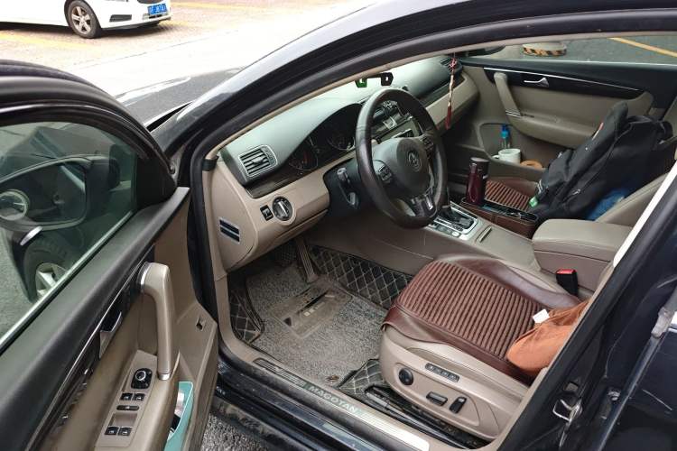 Used Volkswagen Magotan 2012 Facelift 2.0 TSI Prestige Model Driver Seat