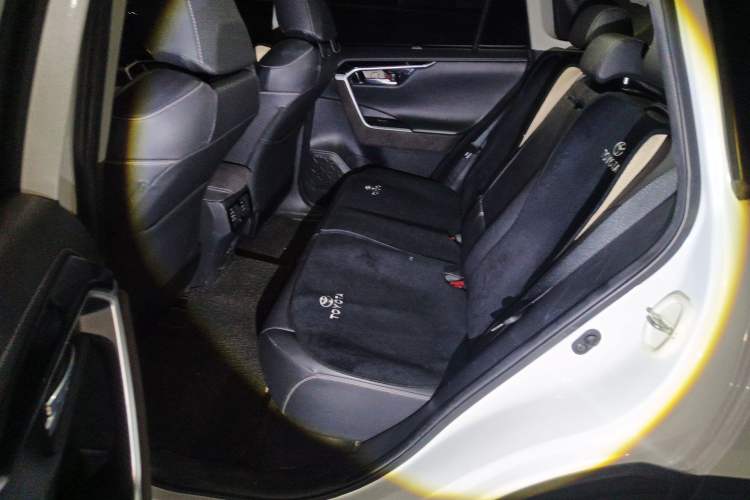 Used Toyota RAV4 2021 2.0L CVT 4x4 Style PLUS Edition Left Rear Seat