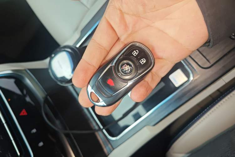 Used Buick GL8 2021 Land Cruiser Executive Class 652T Comfort Model