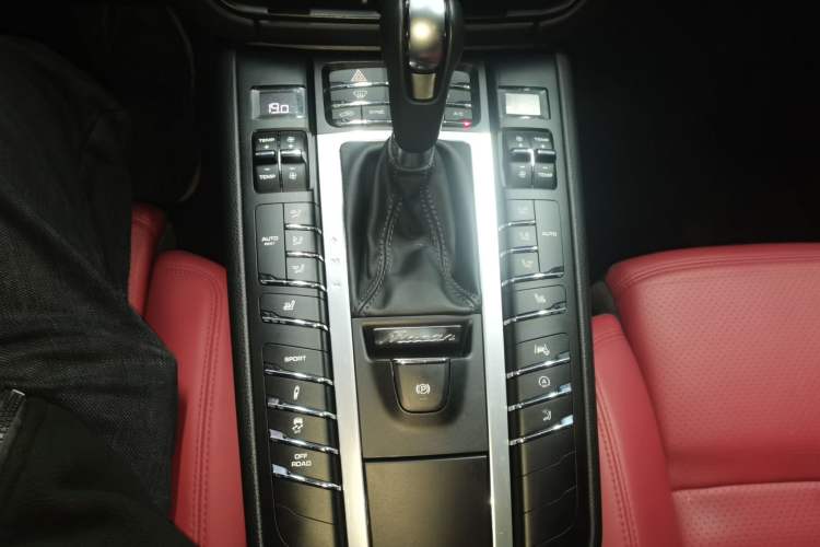 Used Porsche Macan 2021 Macan 2.0T