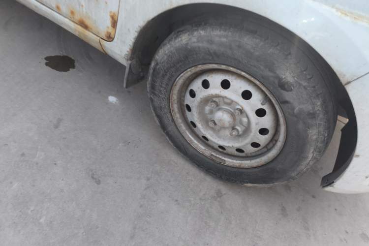 Used Wuling Rongguang V 2015 1.5L Base Version
