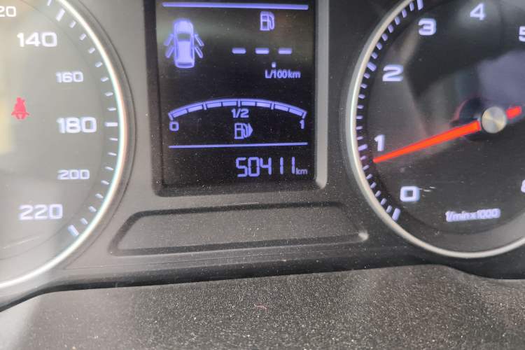 Used Roewe RX3 2020 1.6L Manual 4G Connect Super-Fresh Elite Edition
