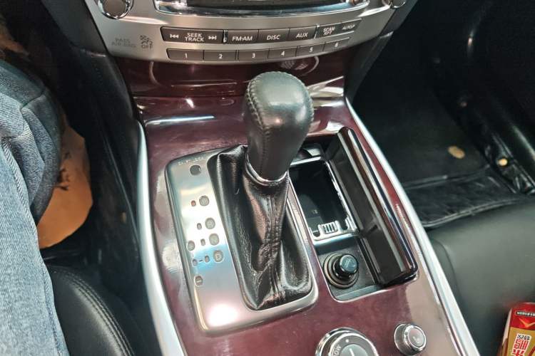 Used Infiniti Q70 2019 Q70L 2.0T Enjoyment Edition Gear Lever