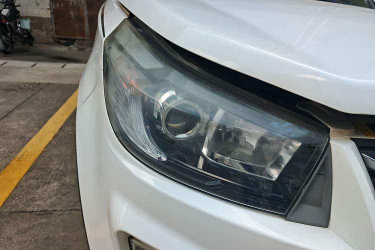 Used HYOSOW S3 2014 1.5L Luxury Version China IV Emission Standard
