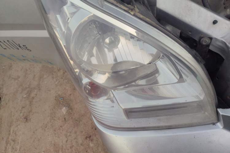 Used Wuling Rongguang 2021 1.5L Extended Basic Enclosed-Window Vehicle 2 Seats L3C Right Front Headlight