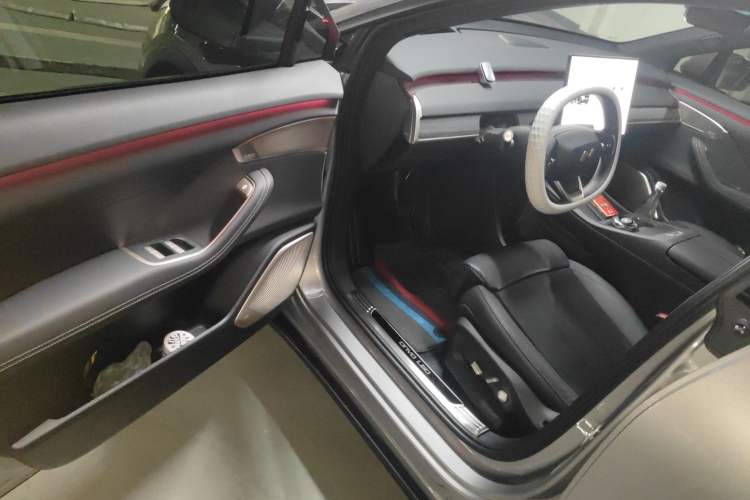 Used ONVO L60 2024 60 kWh All-Wheel Drive
