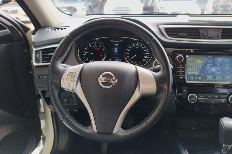 Used Nissan X-Trail 2014 2.5L CVT Leading Edition 4WD Steering Wheel
