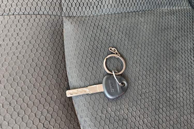 Used JMC Transit 2019 2.8T Commercial Version Short Wheelbase Mid-Roof 6-Seater China VI JX493