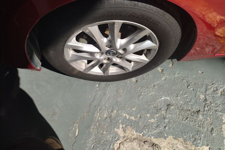 Used Mazda 3 Axela 2017 Sedan 1.5L Automatic Comfort Model Emission Standard China V Left Front Wheel Hub