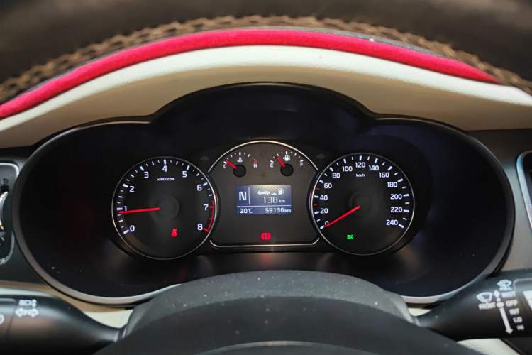 Used Kia Carens 2013 2.0L 7-Seater Automatic Standard Version China V Standard
