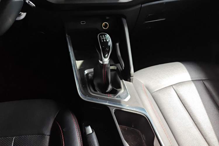 Used Geely Auto Vision X3 2021 PRO 1.5L Manual Elite Model Gear Lever