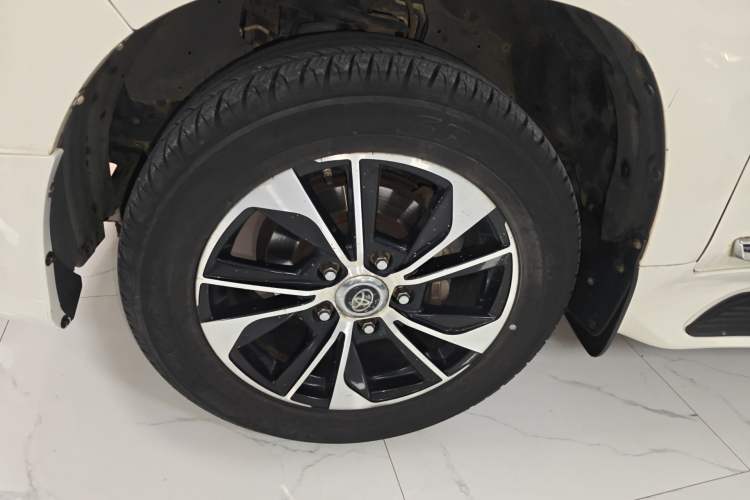 Used Toyota Land Cruiser 2019 4.0L GX-R GT Dual Fuel Sunroof Velvet Interior – Middle East Specification