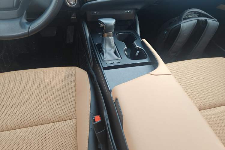 Used Lexus ES 2022 200 Excellence Edition