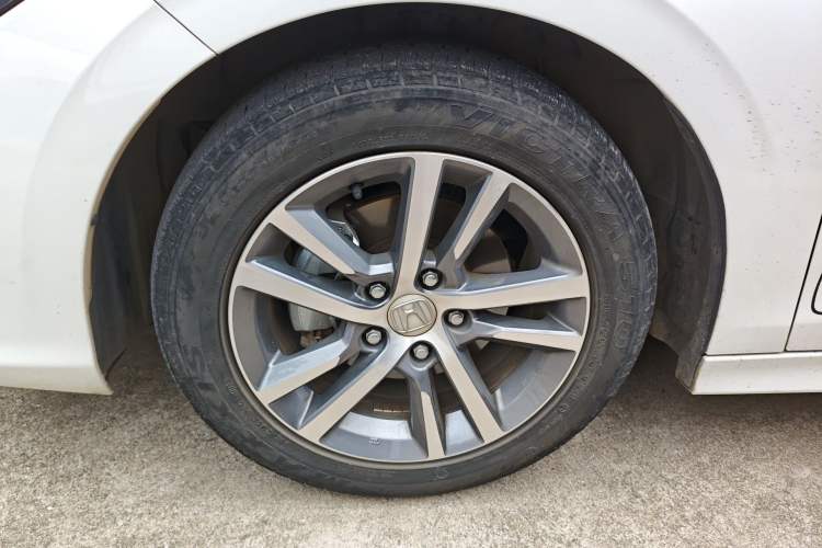 Used Honda Civic 2023 240TURBO CVT Dynamic · Center Stage Special Edition Left Front Wheel Hub
