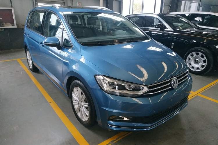 Used Volkswagen Touran 2018 Volkswagen Touran L 280TSI DSG Comfort Edition 7-seater