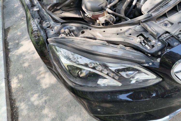 Used Mercedes-Benz E-Class 2015 Facelift E 200 L Sport Edition Right Front Headlight