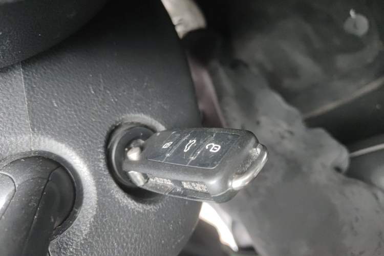 Used Volkswagen Sagitar 2014 1.4TSI Automatic Luxury Model Vehicle Key