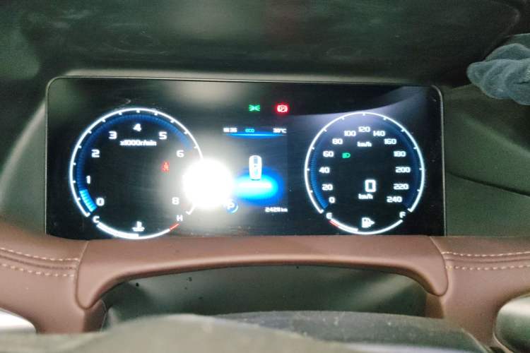 Used Geely Auto Haoyue 2022 1.8TD Automatic Prestige 7-Seater Instrument Cluster