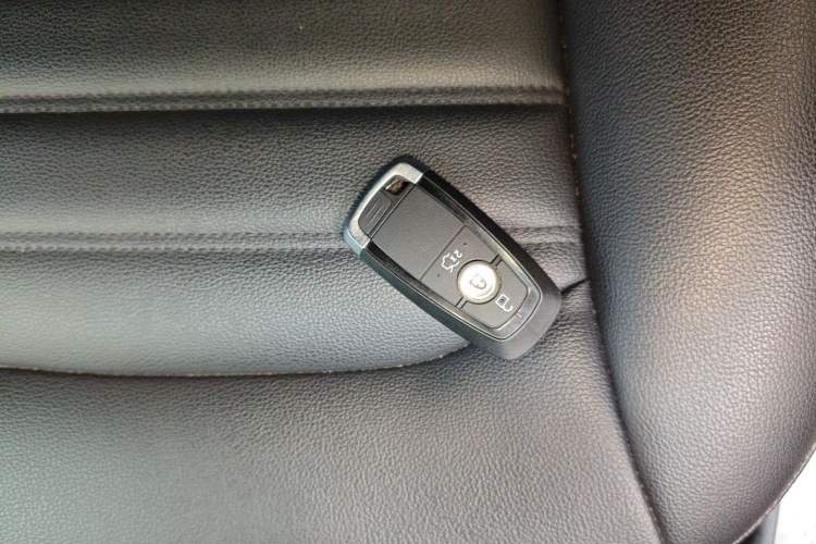 Used Ford Mondeo New Energy 2018 2.0 PHEV Smart-Controlled Fashion Edition China VI Standard
