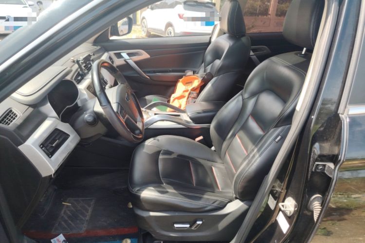 Used Geely Auto Emgrand X7 Sport 2018 Revised Version 1.8TD Automatic Two-Wheel Drive Smart Connectivity 4G-Enabled Edition
