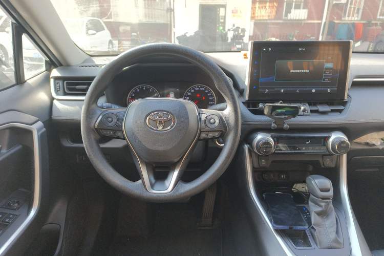 Used Toyota Wildlander 2020 2.0L CVT 4x4 Luxury Edition