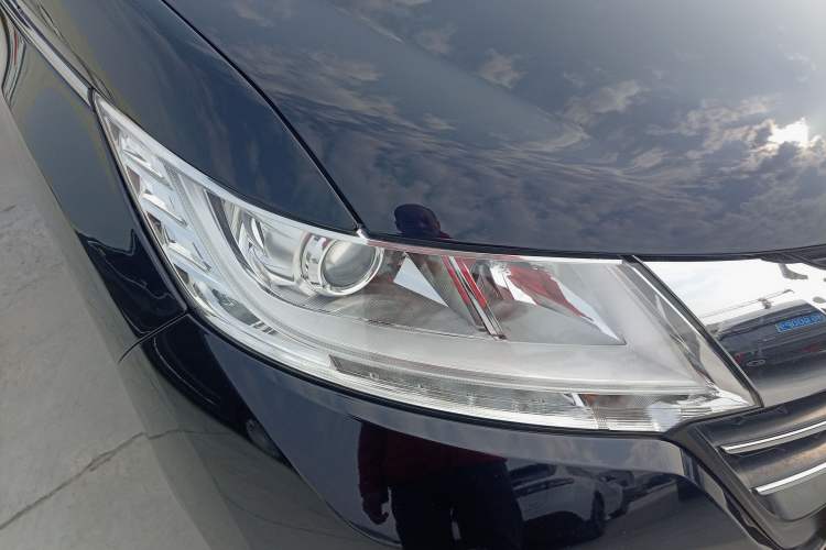 Used Honda Odyssey 2017 2.4L Luxury Edition Right Front Headlight