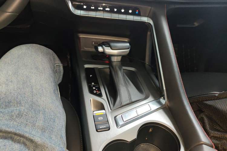 Used CHANGAN CS35PLUS 2021 Blue Whale NE 1.4T DCT Luxury Model Gear Lever