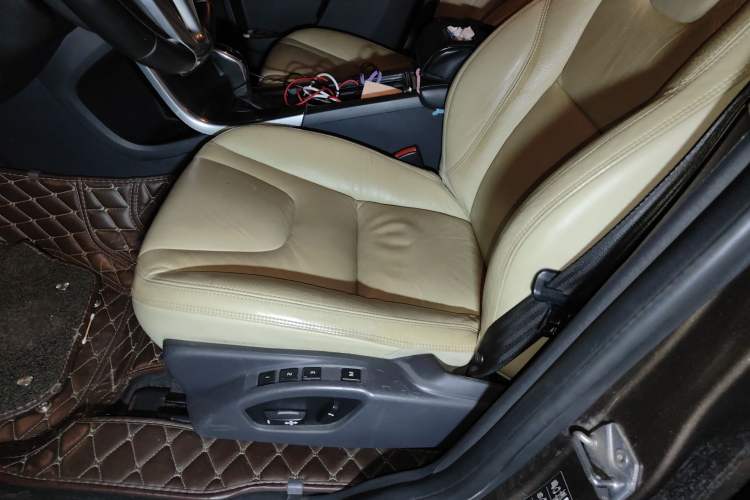 Used Volvo XC60 2014 T5 Zhiyi Edition Left Front Seat