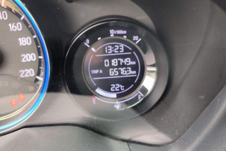 Used Honda XR-V 2022 220TURBO CVT Obsidian Edition Odometer Close Up