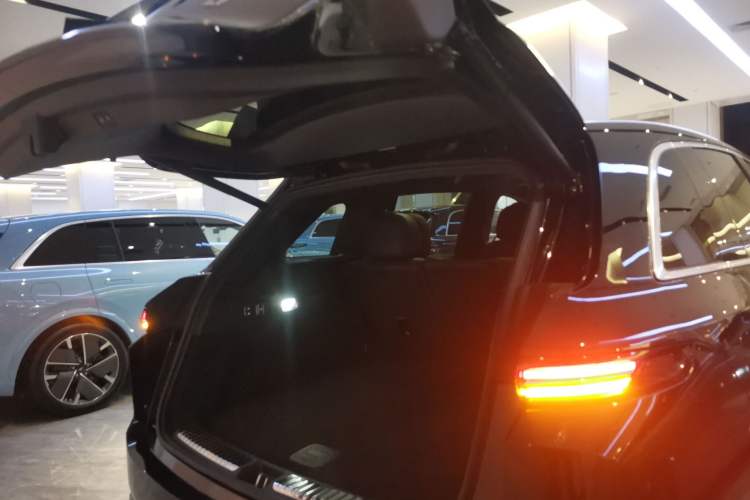 Used Li Auto L7 2024 MAX Model Trunk