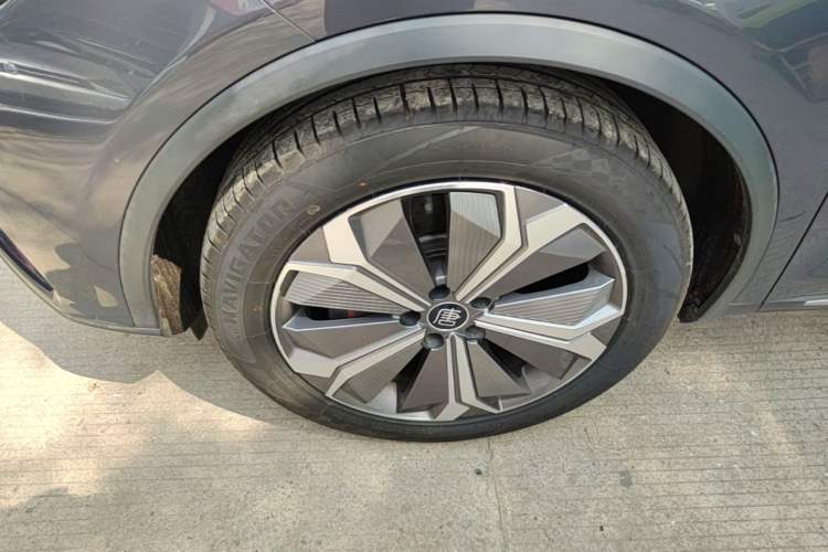 Used BYD Tang New Energy 2021 EV Four-Wheel Drive High-Performance Luxury Model
