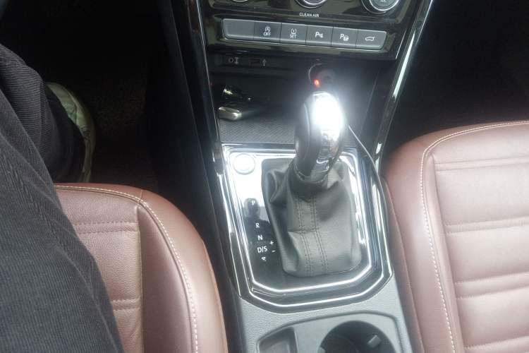 Used Volkswagen Touran 2016 Volkswagen Touran L 330TSI DSG Luxury Edition