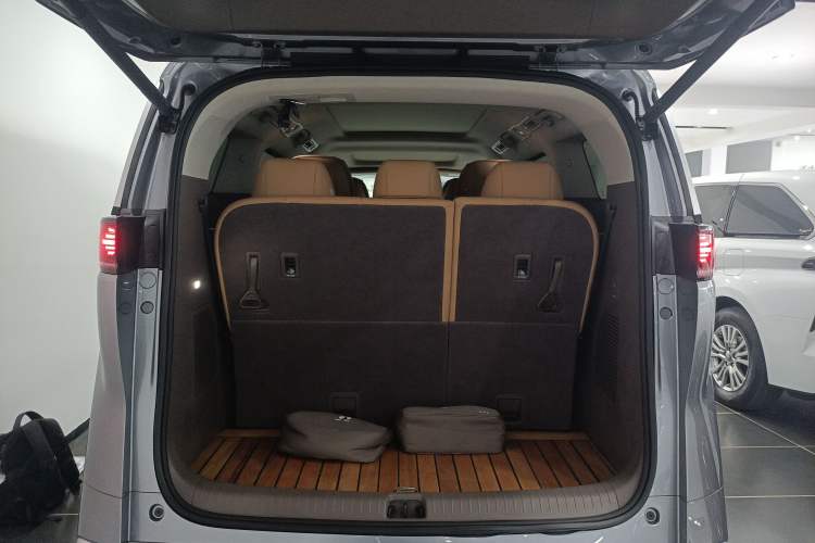 Used Denza D9 2022 DM-i 970 Four-Wheel Drive Flagship Model