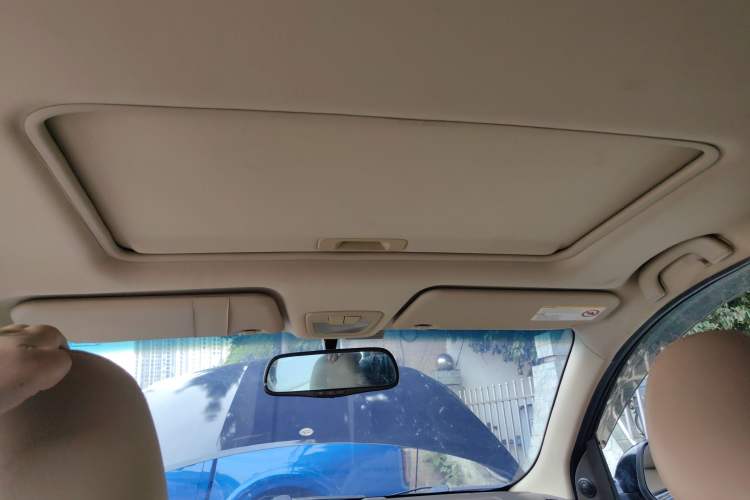 Used Baojun 730 2014 1.5L Manual Luxury Navigation ESP Version 7 Seats